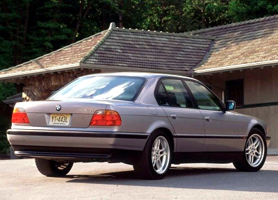 2000 BMW 740i