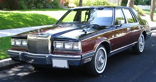 1982 Lincoln Continental (pre-facelift)